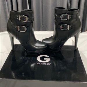 Guess platform high heels zipper ankle boots
